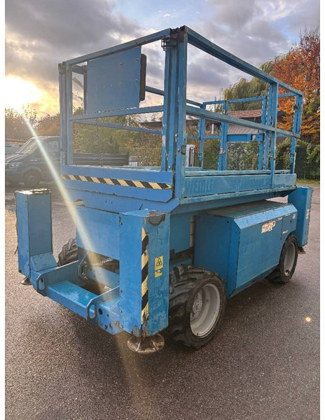 Genie GS 2668 RT 10m Diesel Scherenarbeitsbühne - رافعة هيدروليكية مقصية: صورة 4 Genie GS 2668 RT 10m Diesel Scherenarbeitsbühne - رافعة هيدروليكية مقصية: صورة 4