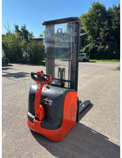 Linde L16 Hochhubwagen Ameise, 1600kg, 4800mm - آلة التكديس: صورة 3 Linde L16 Hochhubwagen Ameise, 1600kg, 4800mm - آلة التكديس: صورة 3