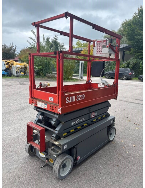 Skyjack SJ 3219 7,80m Scherenarbeitsbühne - رافعة هيدروليكية مقصية: صورة 4 Skyjack SJ 3219 7,80m Scherenarbeitsbühne - رافعة هيدروليكية مقصية: صورة 4