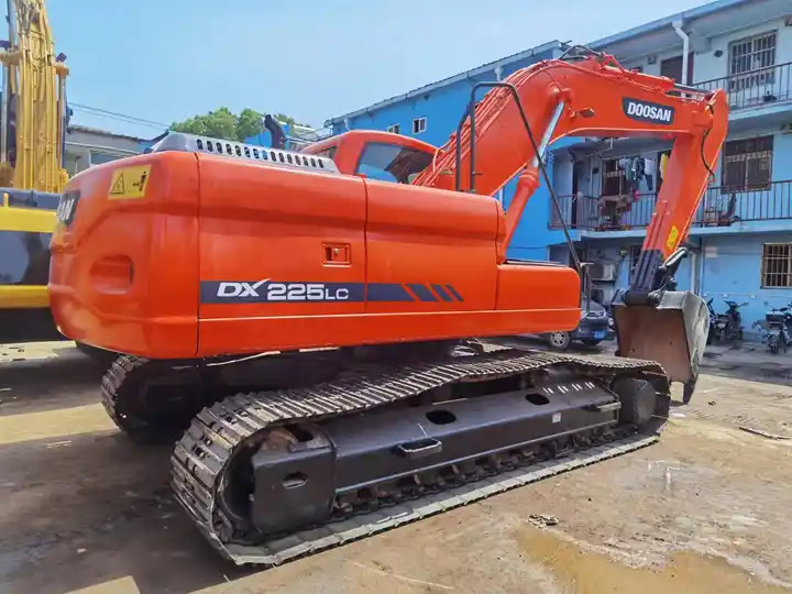 حفار زحاف 22tons Used Excavator Doosan DX225 In Good Condition Used Original doosan 225 excavator: صورة 6