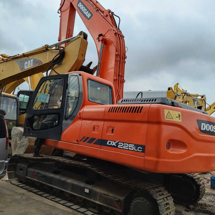 Awesome Performance Korea Imported Small Scale Used Doosan Dh60 Dh55 Dh150 Dx60 Dx225 Excavator in China - حفار زحاف: صورة 1 Awesome Performance Korea Imported Small Scale Used Doosan Dh60 Dh55 Dh150 Dx60 Dx225 Excavator in China - حفار زحاف: صورة 1