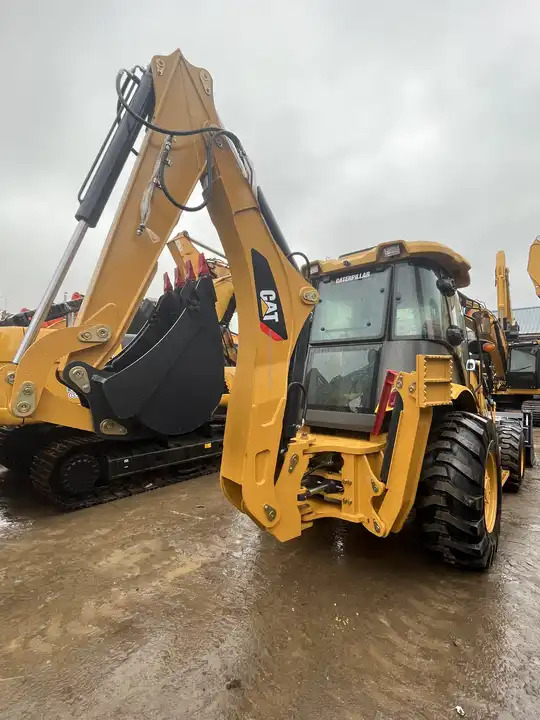 Cheap Price 420f2 Used Backhoe Loader Used Backhoes Cat 420f2 Tractor Backhoe Loader with good working condition on Sale - جرافة حفار: صورة 2 Cheap Price 420f2 Used Backhoe Loader Used Backhoes Cat 420f2 Tractor Backhoe Loader with good working condition on Sale - جرافة حفار: صورة 2