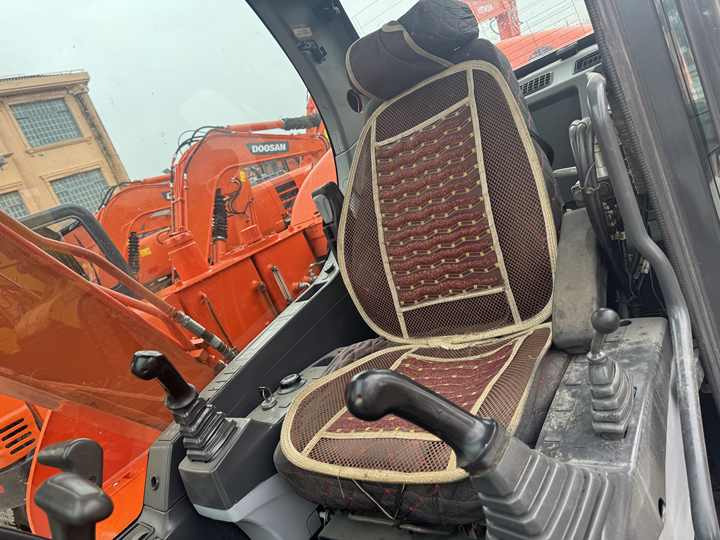 حفار زحاف Doosan DX75-9C Used Excavator Crawler Second Hand Korean Engine DX75-9C Small Digger for Home or Farm: صورة 6