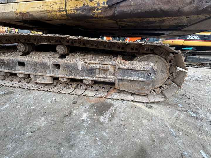 Good Condition Second Hand Caterpillar 325bl Excavator Used Cat 325b 325bl with good condition in stock For Sale - حفار زحاف: صورة 5 Good Condition Second Hand Caterpillar 325bl Excavator Used Cat 325b 325bl with good condition in stock For Sale - حفار زحاف: صورة 5