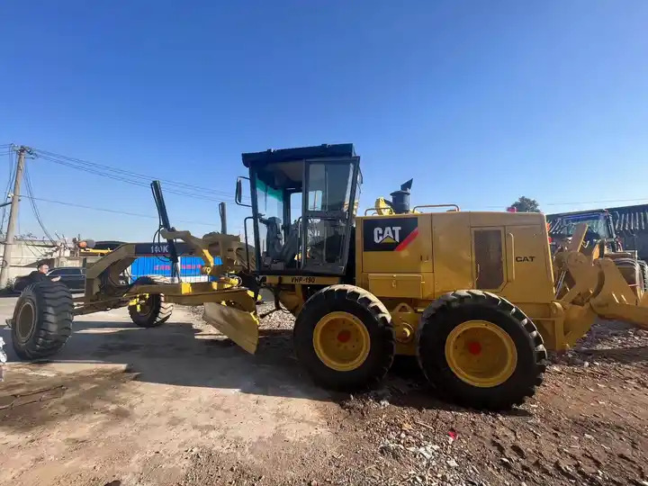 High quality CAT 140k Used motor grader original cat motor grader 140k in cheap price on sale - ممهدة: صورة 5 High quality CAT 140k Used motor grader original cat motor grader 140k in cheap price on sale - ممهدة: صورة 5