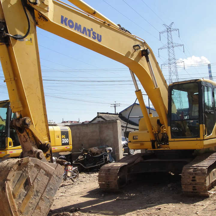 Hot Sell Komatsu PC220 Buy Komatsu PC220 Kamatsu Excavator PC220 Price New Komatsu PC220 Pc200 Pc240 Excavator - حفارة: صورة 1 Hot Sell Komatsu PC220 Buy Komatsu PC220 Kamatsu Excavator PC220 Price New Komatsu PC220 Pc200 Pc240 Excavator - حفارة: صورة 1