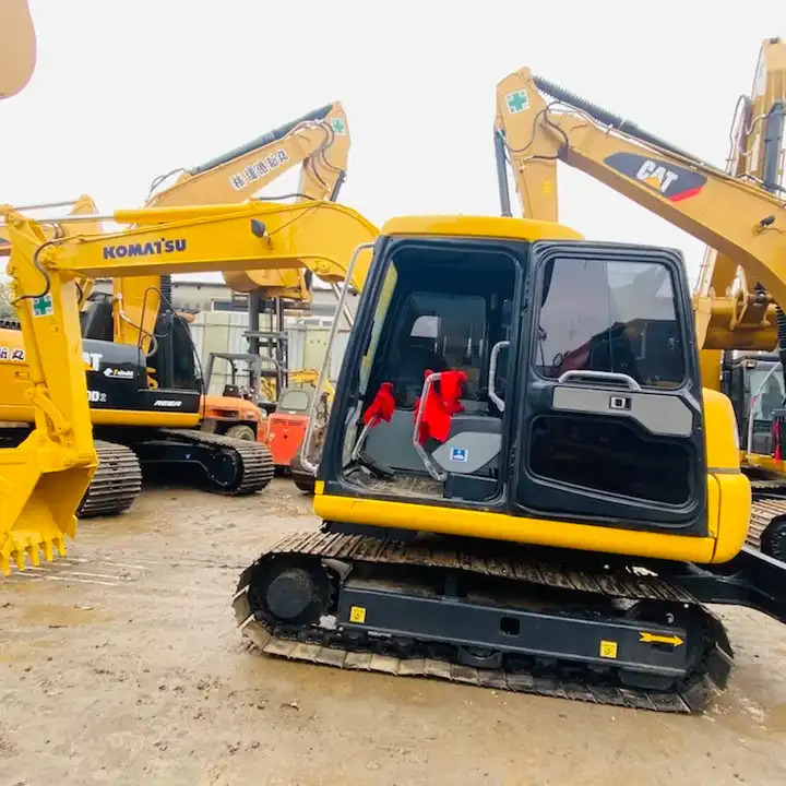 Hot sale Used Crawler Excavator good working used machinery japanese komatsu mini Excavator pc60-7 Used Japanese Brand PC60-7 - حفار زحاف: صورة 1 Hot sale Used Crawler Excavator good working used machinery japanese komatsu mini Excavator pc60-7 Used Japanese Brand PC60-7 - حفار زحاف: صورة 1