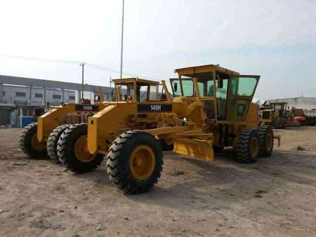 Japan Famous Brand Grader Motor used CAT 140H Used Motor Grader in good condition for sale - ممهدة: صورة 5 Japan Famous Brand Grader Motor used CAT 140H Used Motor Grader in good condition for sale - ممهدة: صورة 5