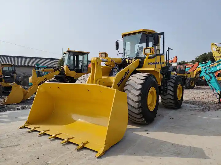 Japan original Used Komatsu WA380 WA 470 payloader komatsu front end loader komatsu wa380-3 WA470-3 loader - اللودر بعجل: صورة 3 Japan original Used Komatsu WA380 WA 470 payloader komatsu front end loader komatsu wa380-3 WA470-3 loader - اللودر بعجل: صورة 3