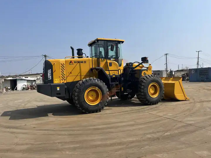 Low running hours Used wheel loader SDLG 956L L956F 956l wheel loader China heavy duty hydraulic tractor loader in hot sale - اللودر بعجل: صورة 4 Low running hours Used wheel loader SDLG 956L L956F 956l wheel loader China heavy duty hydraulic tractor loader in hot sale - اللودر بعجل: صورة 4