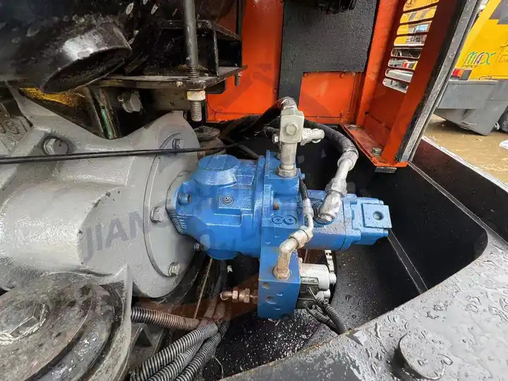 Mini 5ton Used Excavator Doosan DH55 with nice condition Korea low working hour multifunction crawler excavator Doosan DH55 - حفارة: صورة 5 Mini 5ton Used Excavator Doosan DH55 with nice condition Korea low working hour multifunction crawler excavator Doosan DH55 - حفارة: صورة 5