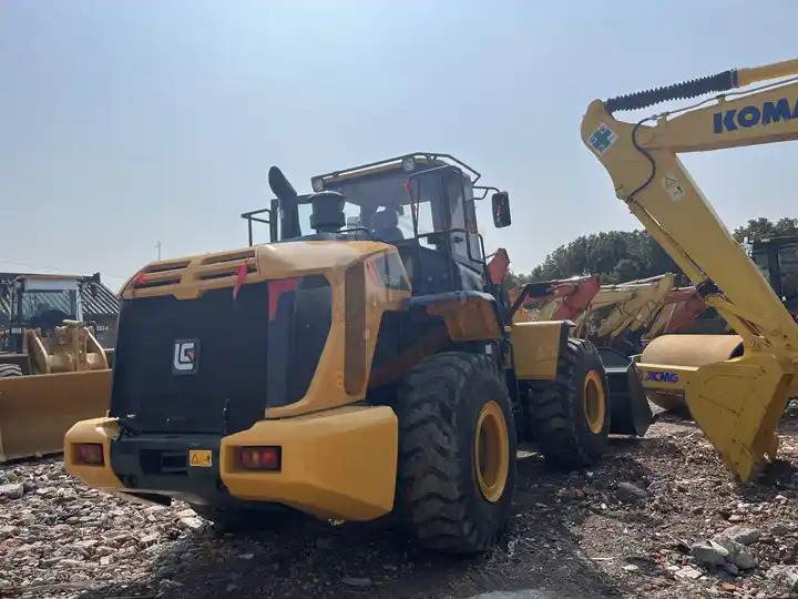 Original China LiuGong Wheel Loader new arrival 856H in Good Condition with free shipping - اللودر بعجل: صورة 5 Original China LiuGong Wheel Loader new arrival 856H in Good Condition with free shipping - اللودر بعجل: صورة 5