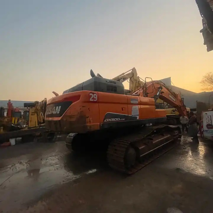 Original Doosan Dx420 Used Excavator/few Working Hours Used 420 Doosan Excavator Dx420 In Stock - حفار زحاف: صورة 1 Original Doosan Dx420 Used Excavator/few Working Hours Used 420 Doosan Excavator Dx420 In Stock - حفار زحاف: صورة 1