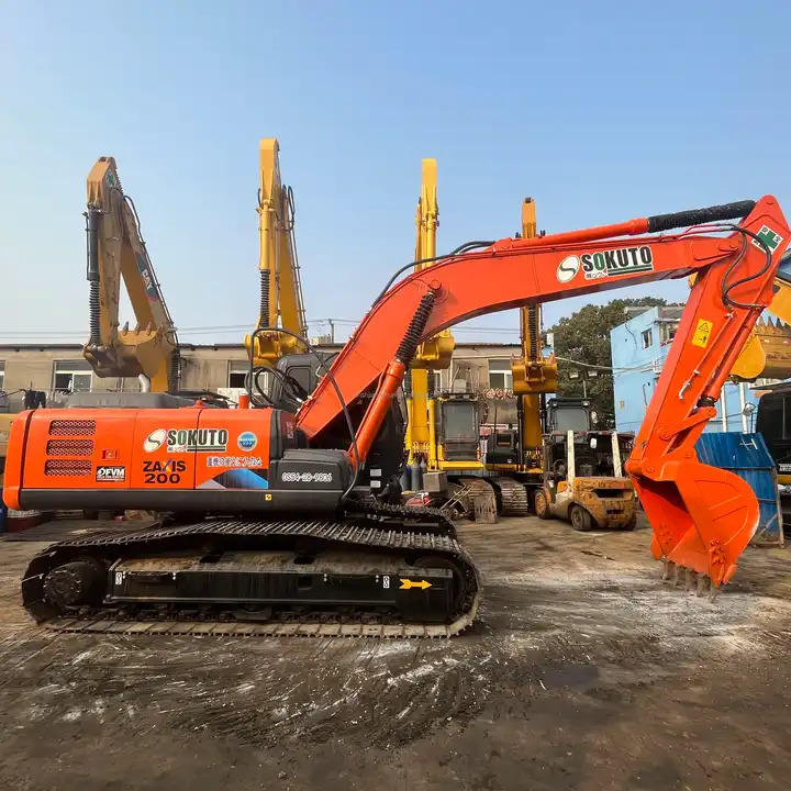 Original Japan Used Hitachi excavator ZX200-3G in good condition for sale - حفار زحاف: صورة 1 Original Japan Used Hitachi excavator ZX200-3G in good condition for sale - حفار زحاف: صورة 1