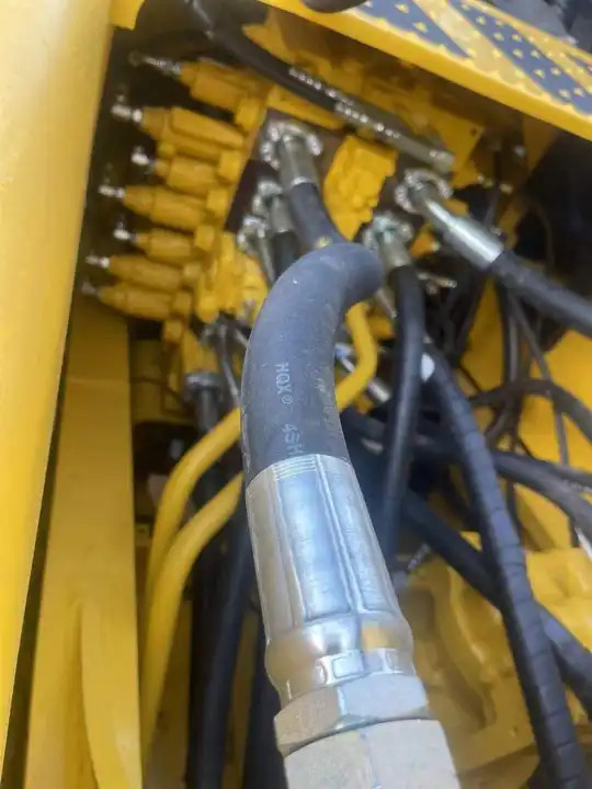 Secondhand Used Pull Throttle Komatsu PC 220-6 with Good Condition PC78 PC78 6 PC110 PC120 PC200 - حفارة: صورة 3 Secondhand Used Pull Throttle Komatsu PC 220-6 with Good Condition PC78 PC78 6 PC110 PC120 PC200 - حفارة: صورة 3