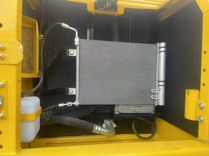 Secondhand Used Pull Throttle Komatsu PC 220-6 with Good Condition PC78 PC78 6 PC110 PC120 PC200 - حفارة: صورة 5 Secondhand Used Pull Throttle Komatsu PC 220-6 with Good Condition PC78 PC78 6 PC110 PC120 PC200 - حفارة: صورة 5