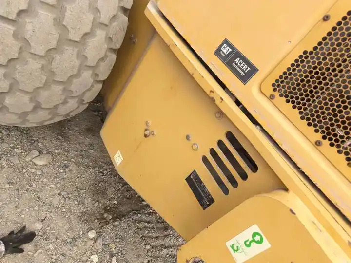 Used 18 ton Caterpillar Road Roller CAT CS76T Road Paving Machinery Soil Compactor made in USA - مدحلة اسفلت: صورة 3 Used 18 ton Caterpillar Road Roller CAT CS76T Road Paving Machinery Soil Compactor made in USA - مدحلة اسفلت: صورة 3