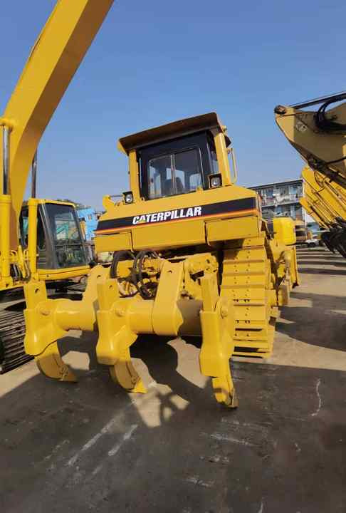 Used Bulldozers CAT D7R D8R with low price in Low Working Hour - جرافة: صورة 4 Used Bulldozers CAT D7R D8R with low price in Low Working Hour - جرافة: صورة 4