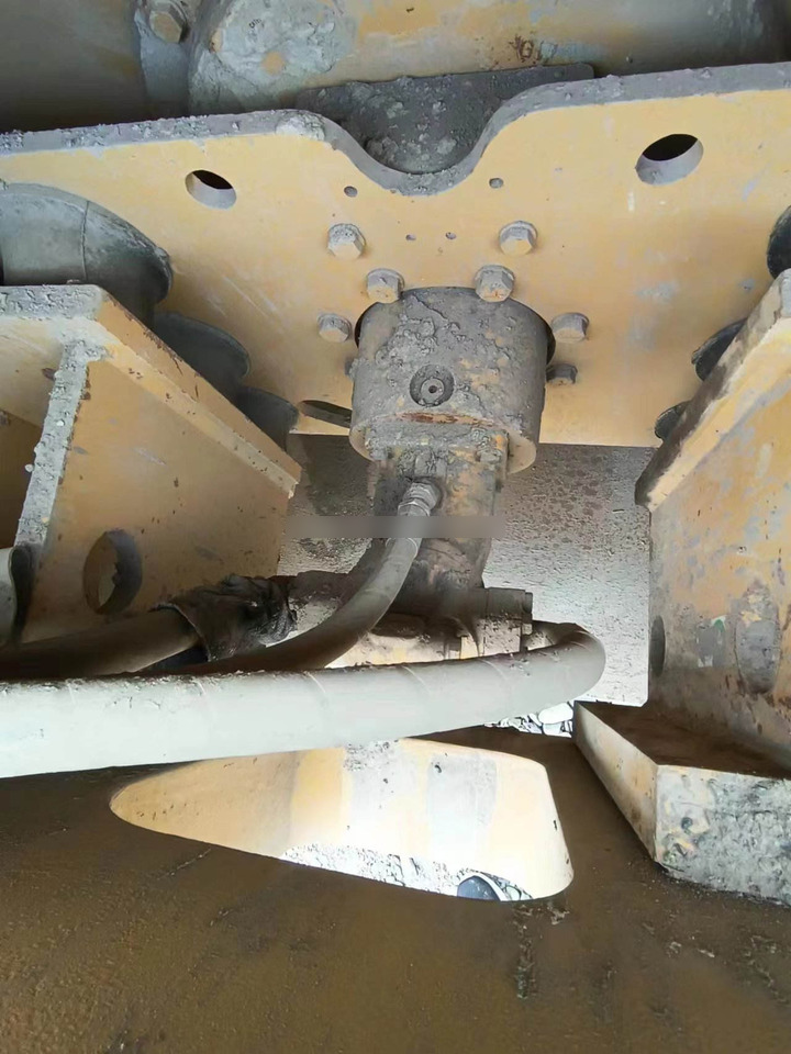 Used CAT CS76XT for sale Second hand caterpillar roller in good condition high brand quality, affordable and in stock - مدحلة ضاغطة: صورة 5 Used CAT CS76XT for sale Second hand caterpillar roller in good condition high brand quality, affordable and in stock - مدحلة ضاغطة: صورة 5