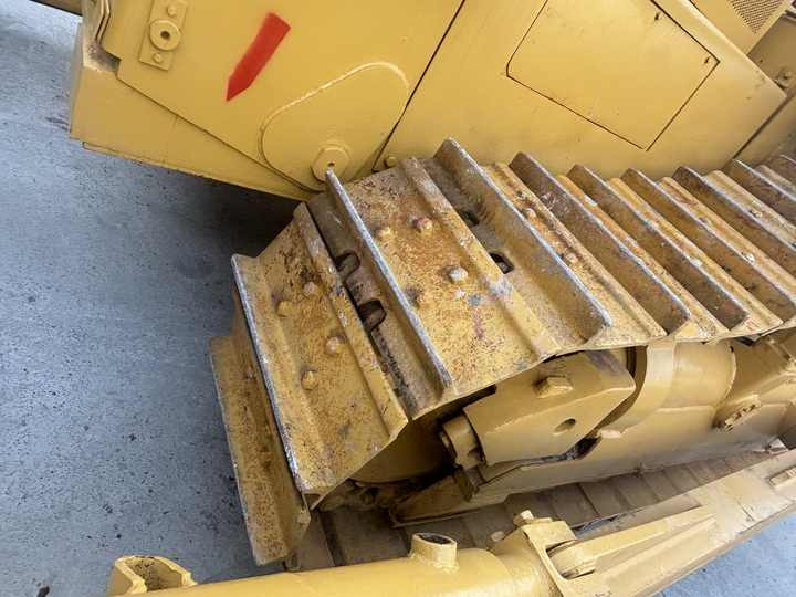 Used Caterpillar bulldozer CAT D8R on sale - جرافة: صورة 5 Used Caterpillar bulldozer CAT D8R on sale - جرافة: صورة 5