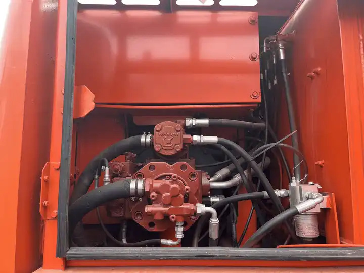 Used Doosan Dh150W-7 Medium 15 Ton Second-Hand Construction Machinery Doosan 60W/150W/210W in Stock - حفارة: صورة 5 Used Doosan Dh150W-7 Medium 15 Ton Second-Hand Construction Machinery Doosan 60W/150W/210W in Stock - حفارة: صورة 5