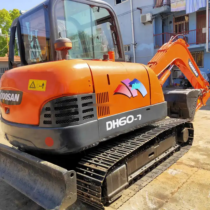 Used Doosan Machinery for Sale Mini excavator DH55-V DH60-7 for sale Fast Delivery Competitive Price Digger Hydraulic Excavator - حفار زحاف: صورة 5 Used Doosan Machinery for Sale Mini excavator DH55-V DH60-7 for sale Fast Delivery Competitive Price Digger Hydraulic Excavator - حفار زحاف: صورة 5
