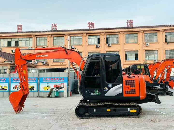 Used Japanese Excavator Hitachi 70 for Sale Hitachi 70 Excavator Hitachi Zx70 - حفارة: صورة 3 Used Japanese Excavator Hitachi 70 for Sale Hitachi 70 Excavator Hitachi Zx70 - حفارة: صورة 3