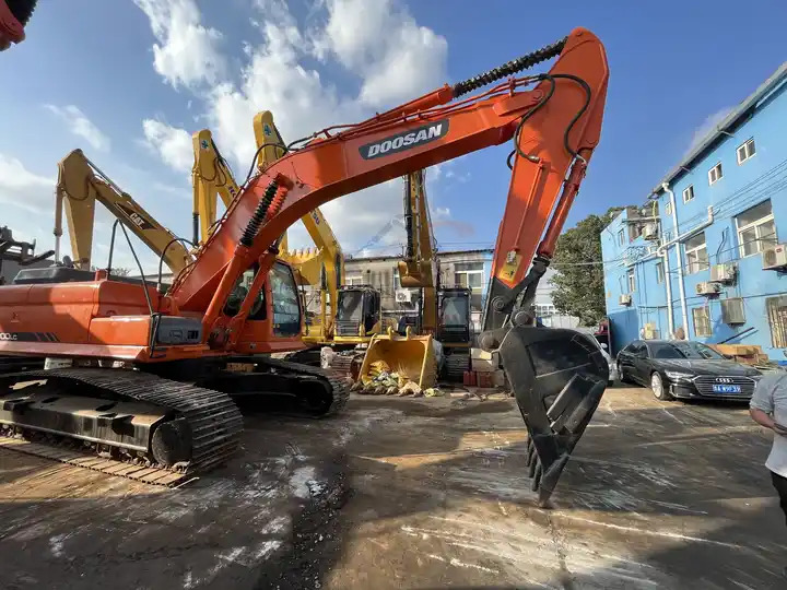 Used Machinery Doosan300 dx300lc Hydraulic Crawler Backhoe Digger 30ton Used Excavator Doosan DX300LC - حفار زحاف: صورة 4 Used Machinery Doosan300 dx300lc Hydraulic Crawler Backhoe Digger 30ton Used Excavator Doosan DX300LC - حفار زحاف: صورة 4