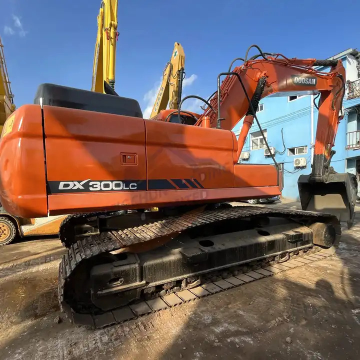 Used Machinery Doosan300 dx300lc Hydraulic Crawler Backhoe Digger 30ton Used Excavator Doosan DX300LC - حفار زحاف: صورة 2 Used Machinery Doosan300 dx300lc Hydraulic Crawler Backhoe Digger 30ton Used Excavator Doosan DX300LC - حفار زحاف: صورة 2