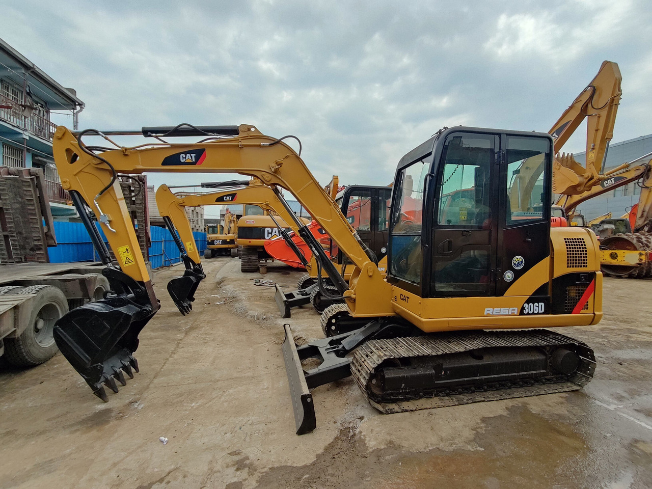 Used Mini cat 306 excavator 6tons excavator on sale - حفار زحاف: صورة 4 Used Mini cat 306 excavator 6tons excavator on sale - حفار زحاف: صورة 4