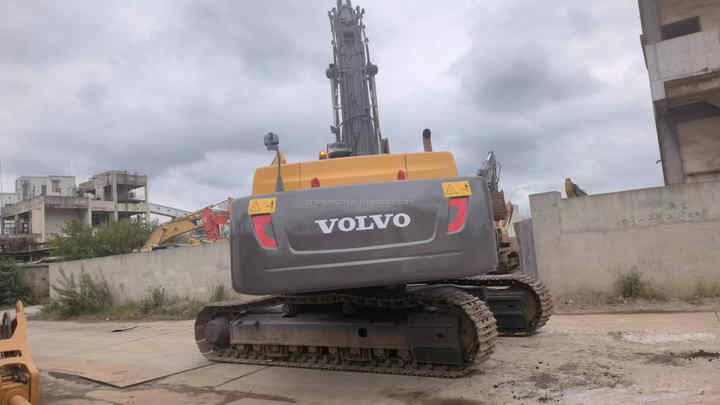 Used Volvo Excavator EC480D used machinery in stock for sale volvo 480 excavators machine 48 ton - حفار زحاف: صورة 2 Used Volvo Excavator EC480D used machinery in stock for sale volvo 480 excavators machine 48 ton - حفار زحاف: صورة 2