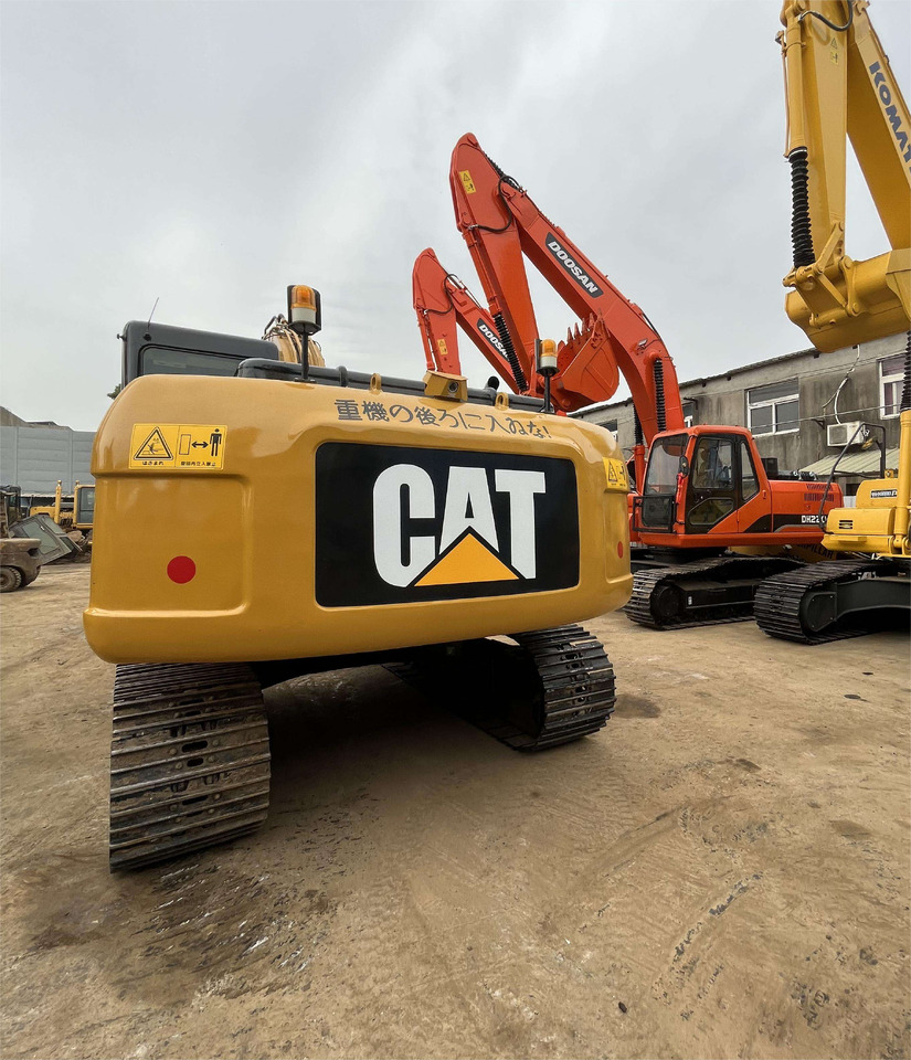 Used excavators cat 320d cat 20 ton excavator with excellent condition for sale - حفارة: صورة 2 Used excavators cat 320d cat 20 ton excavator with excellent condition for sale - حفارة: صورة 2