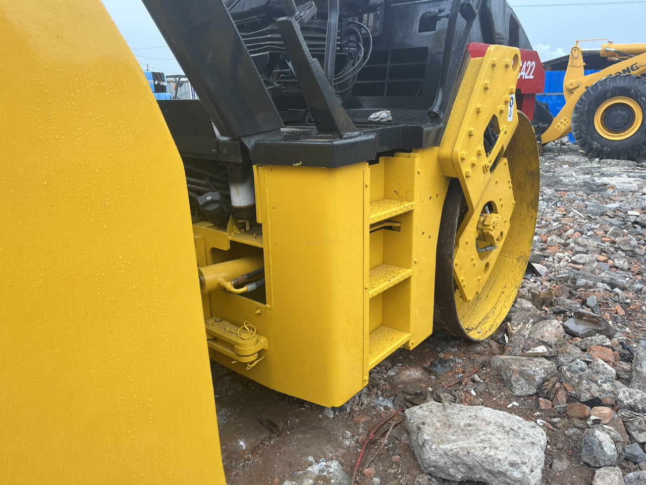 Used road roller Dynapac CC422 with Double Drum Roller in Good Condition - مدحلة اسفلت: صورة 5 Used road roller Dynapac CC422 with Double Drum Roller in Good Condition - مدحلة اسفلت: صورة 5