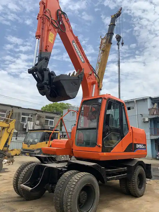 Wheel digging excavator Used DOOSAN150W DH150W DH150W-7 / second-hand KOREA engine DOOSAN DH 150 150W-7 DOOSAN150 - حفار زحاف: صورة 3 Wheel digging excavator Used DOOSAN150W DH150W DH150W-7 / second-hand KOREA engine DOOSAN DH 150 150W-7 DOOSAN150 - حفار زحاف: صورة 3