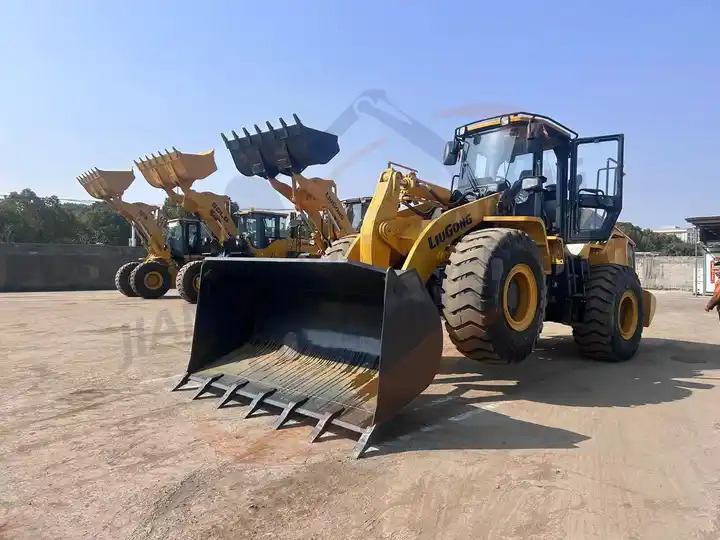 Competitive Original LiuGong Wheel Loader 856H in Good Condition with LOW PRICE - اللودر بعجل: صورة 3 Competitive Original LiuGong Wheel Loader 856H in Good Condition with LOW PRICE - اللودر بعجل: صورة 3