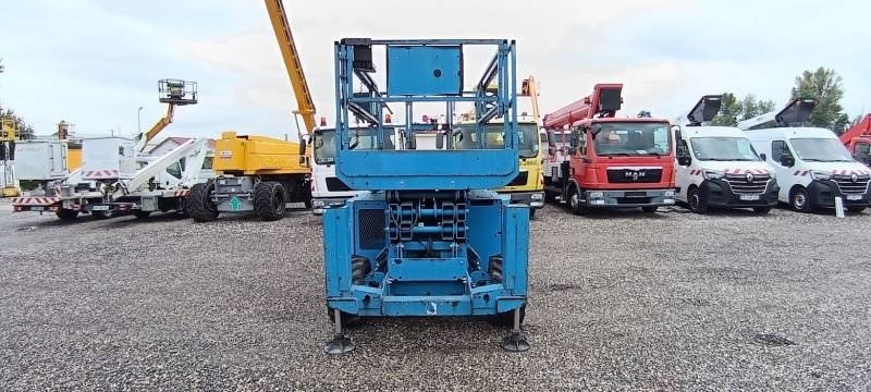 Genie GS-2669 - 10 m, 4x4, diesel - رافعة هيدروليكية مقصية: صورة 3 Genie GS-2669 - 10 m, 4x4, diesel - رافعة هيدروليكية مقصية: صورة 3