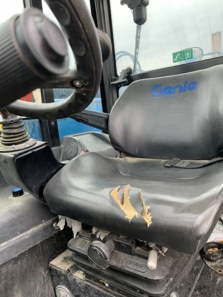 Genie GTH 4018R - 17,54 m - 4 T - 4x4x4  Genie GTH 4018R - 17,54 m - 4 T - 4x4x4: صورة 11