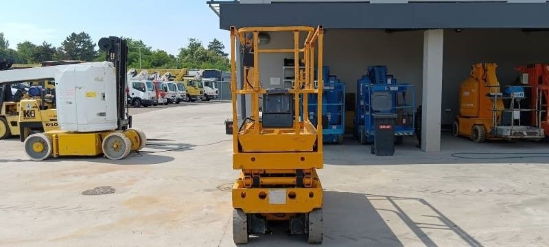 Haulotte Compact 8 - 8m, electric - رافعة هيدروليكية مقصية: صورة 3 Haulotte Compact 8 - 8m, electric - رافعة هيدروليكية مقصية: صورة 3