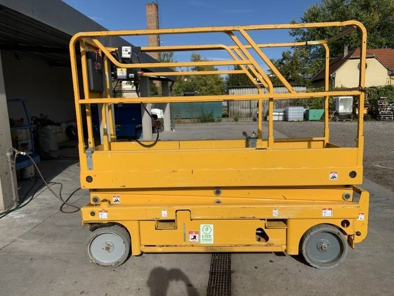 Haulotte Compact 8 - 8m, electric - رافعة هيدروليكية مقصية: صورة 5 Haulotte Compact 8 - 8m, electric - رافعة هيدروليكية مقصية: صورة 5