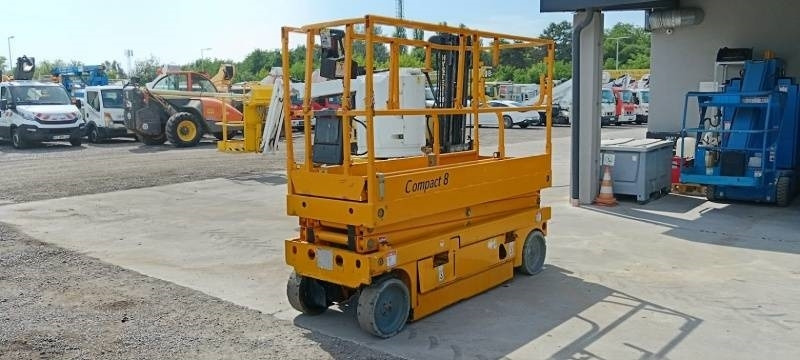 Haulotte Compact 8 - 8m, electric - رافعة هيدروليكية مقصية: صورة 2 Haulotte Compact 8 - 8m, electric - رافعة هيدروليكية مقصية: صورة 2