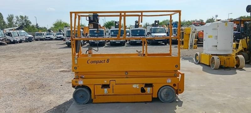Haulotte Compact 8 - 8m, electric - رافعة هيدروليكية مقصية: صورة 5 Haulotte Compact 8 - 8m, electric - رافعة هيدروليكية مقصية: صورة 5