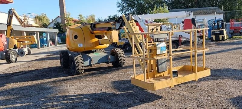 Haulotte HA16SPX - 16m, 4x4, diesel - شاحنة ذراع مفصلي: صورة 1 Haulotte HA16SPX - 16m, 4x4, diesel - شاحنة ذراع مفصلي: صورة 1