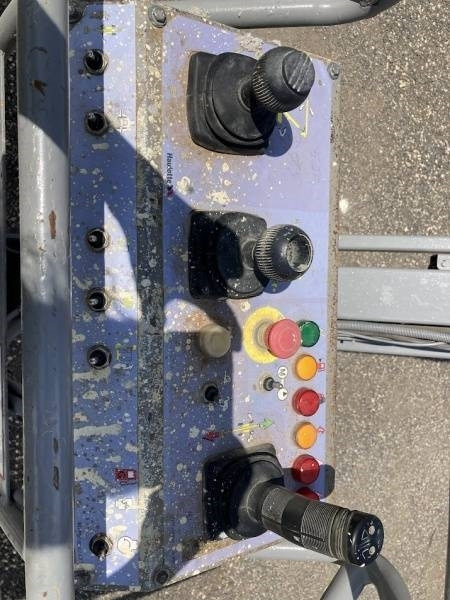 شاحنة ذراع مفصلي Haulotte HA41PX - 41,5 m - 4x4x4: صورة 11 شاحنة ذراع مفصلي Haulotte HA41PX - 41,5 m - 4x4x4: صورة 11