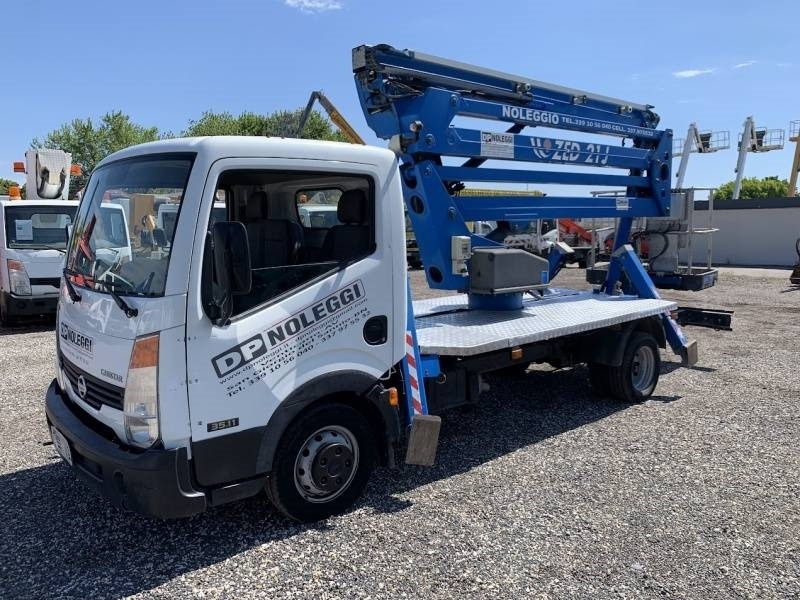 Nissan Cabstar CTE ZED 21 J - 21 m - 200 kg - منصة تلسكوبية محمولة على شاحنة: صورة 2 Nissan Cabstar CTE ZED 21 J - 21 m - 200 kg - منصة تلسكوبية محمولة على شاحنة: صورة 2