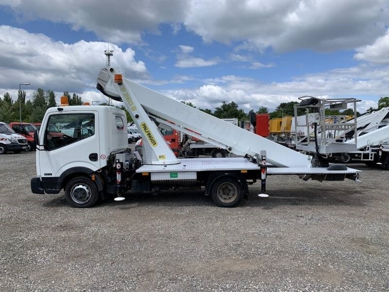 Nissan Cabstar Palfinger P260B - 25,6 m - 230 kg - منصة تلسكوبية محمولة على شاحنة: صورة 5 Nissan Cabstar Palfinger P260B - 25,6 m - 230 kg - منصة تلسكوبية محمولة على شاحنة: صورة 5