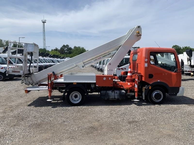 Nissan Cabstar Ruthmann-Steiger TB220 - 22,1m - 200 kg - منصة تلسكوبية محمولة على شاحنة: صورة 3 Nissan Cabstar Ruthmann-Steiger TB220 - 22,1m - 200 kg - منصة تلسكوبية محمولة على شاحنة: صورة 3
