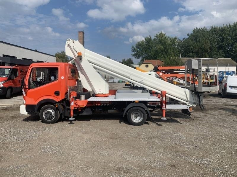 Nissan Cabstar Ruthmann TB270 - 27m - 230 kg - منصة تلسكوبية محمولة على شاحنة: صورة 5 Nissan Cabstar Ruthmann TB270 - 27m - 230 kg - منصة تلسكوبية محمولة على شاحنة: صورة 5