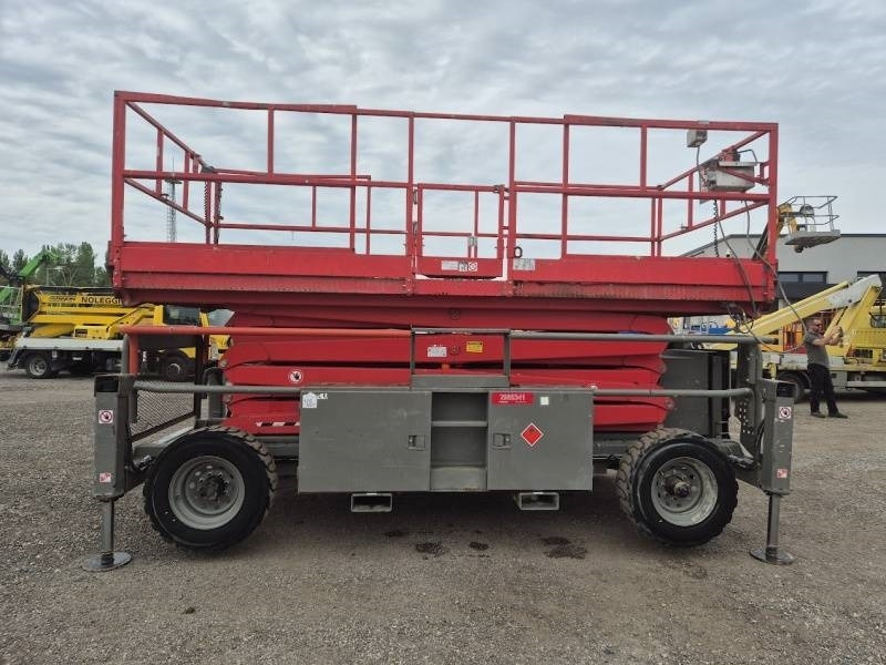 SkyJack SJ9241 - 14,5 m - 4x4 - رافعة هيدروليكية مقصية: صورة 5 SkyJack SJ9241 - 14,5 m - 4x4 - رافعة هيدروليكية مقصية: صورة 5