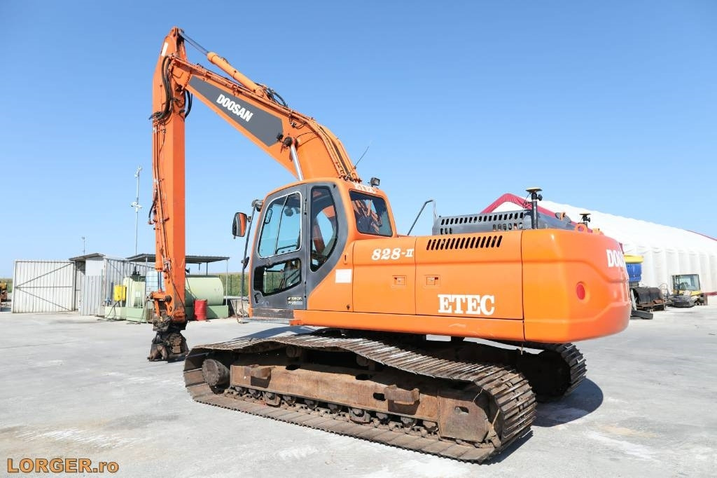 Doosan (Etec) DX 300 - Long Reach Boom 14m + 3D GPS TOPCO - حفارة: صورة 2 Doosan (Etec) DX 300 - Long Reach Boom 14m + 3D GPS TOPCO - حفارة: صورة 2