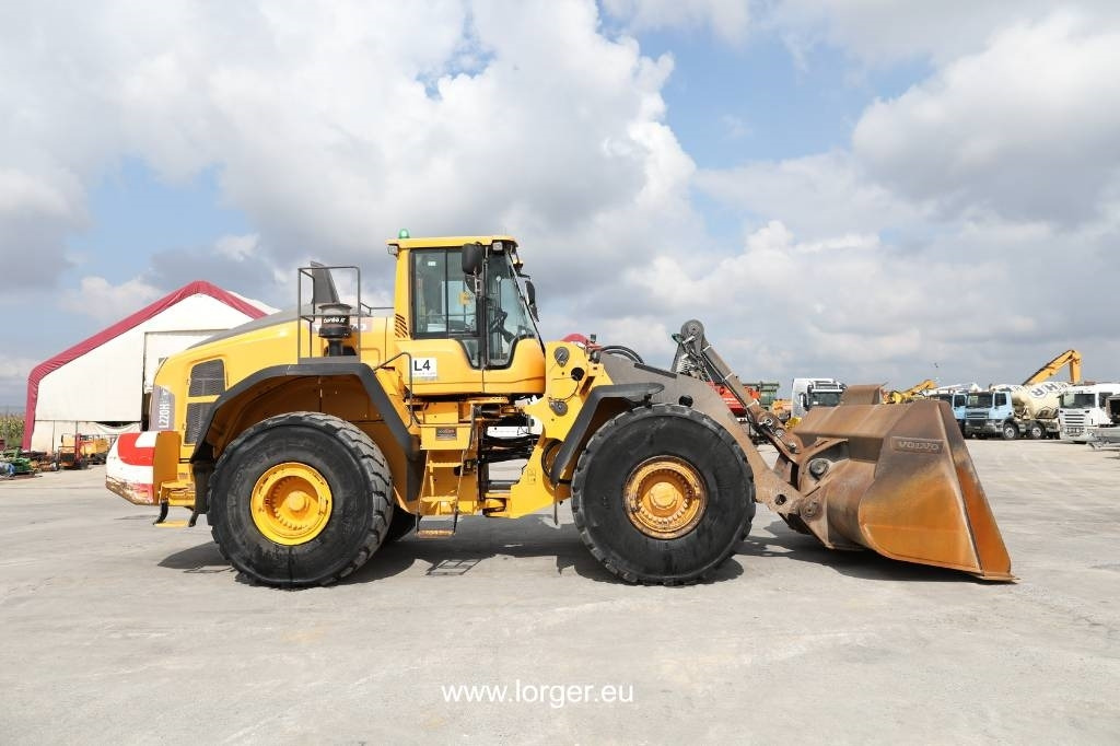 Volvo L 220 H - اللودر بعجل: صورة 2 Volvo L 220 H - اللودر بعجل: صورة 2